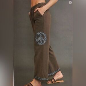 091.Womens' Washed French Terry Peace Pants